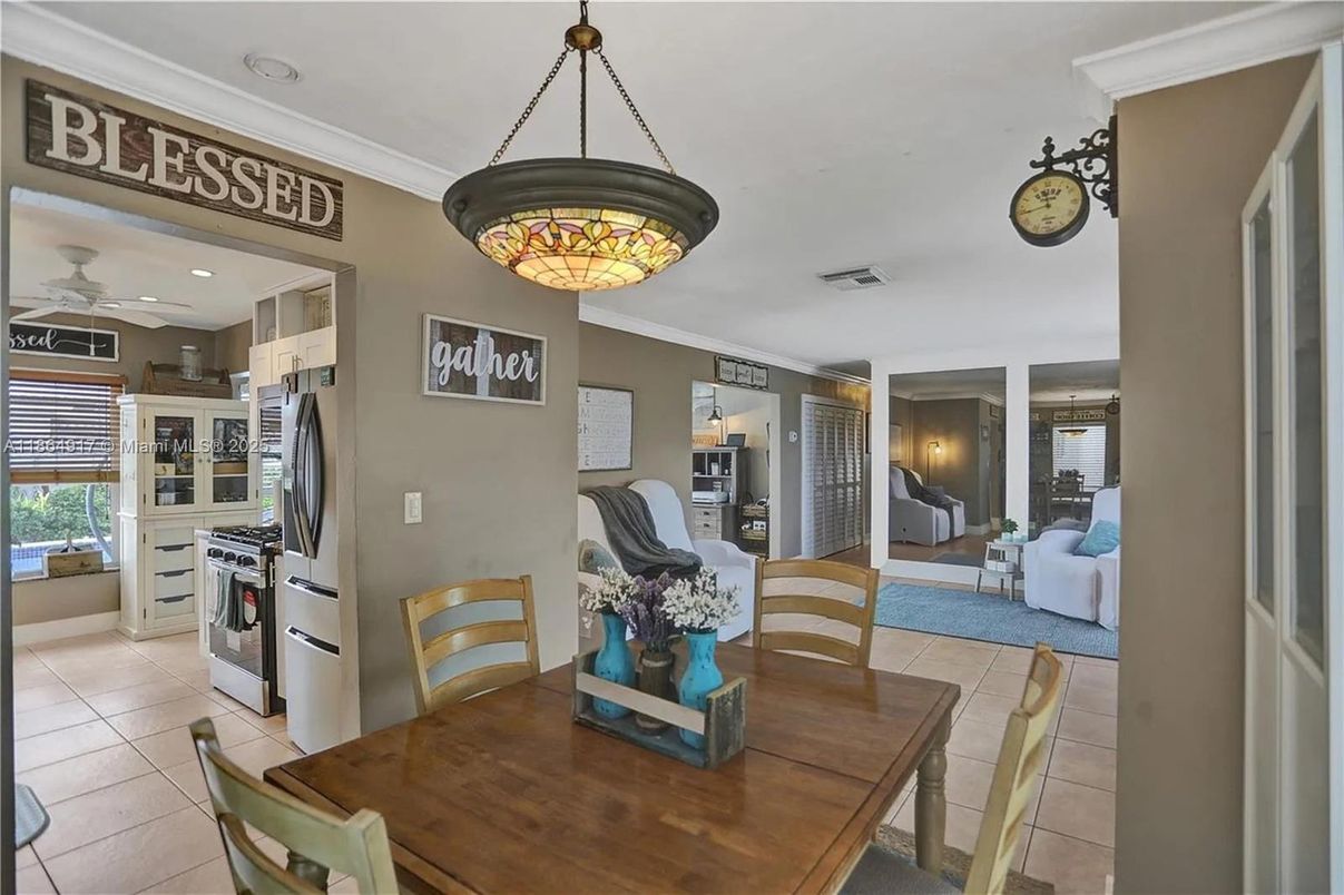 Dining room, Interior, Kitchen, Living room, Pendant Lights, Recessed Lighting