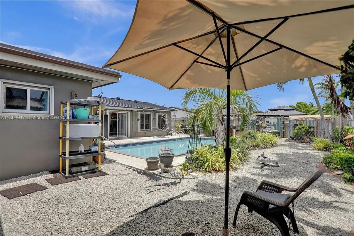 Backyard, Exterior, Pool
