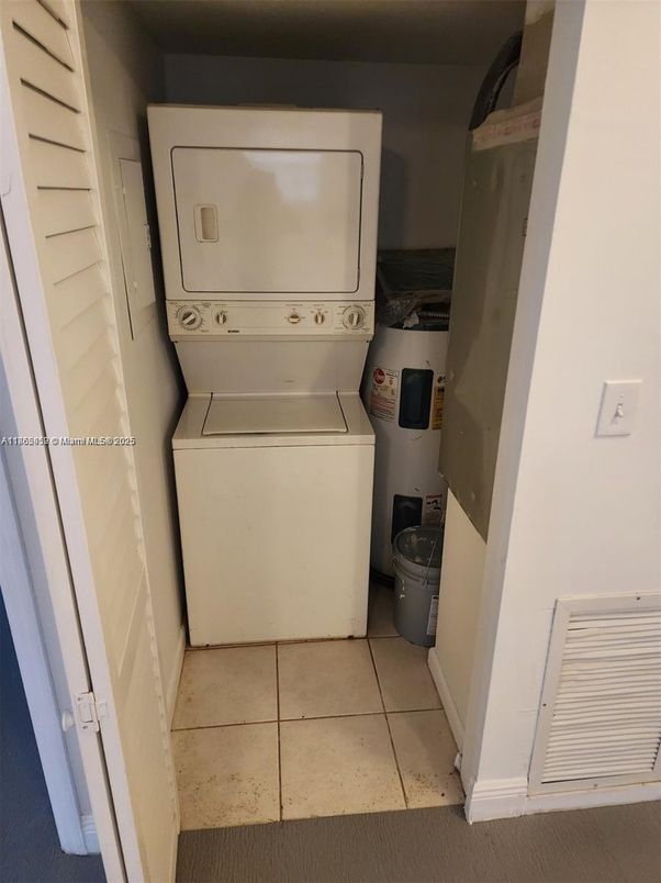Interior, Utility Closets, Washer