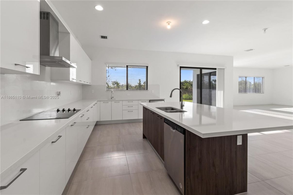 Interior, Kitchen, Recessed Lighting