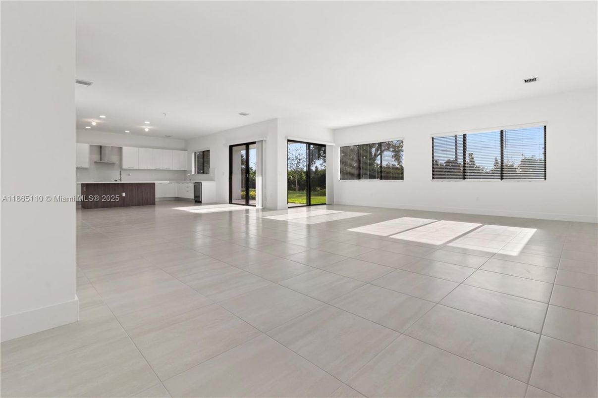 Empty room, Interior, Kitchen, Recessed Lighting