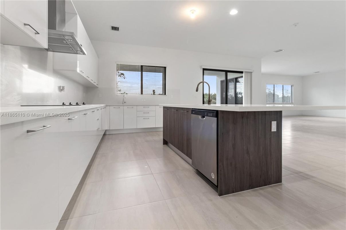 Interior, Kitchen, Recessed Lighting