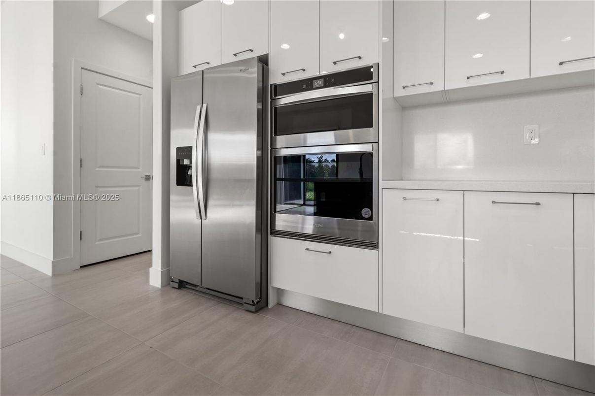 Interior, Kitchen, Stainless Steel Appliances