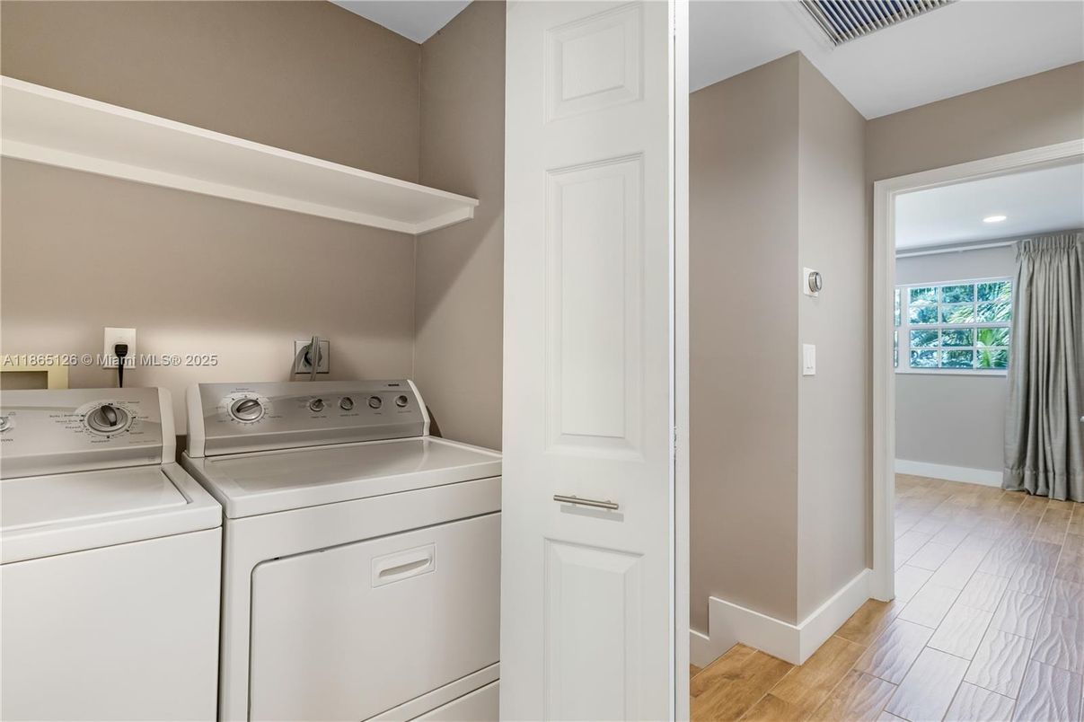 Interior, Recessed Lighting, Utility Closets, Washer, Wood Texture Flooring