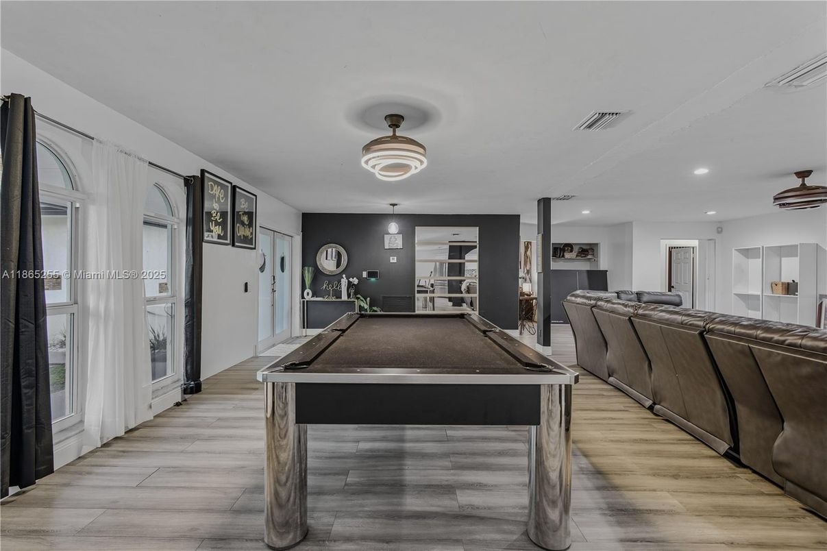 Billiard Table, Game Room, Interior, Living room, Recessed Lighting, Wood Texture Flooring