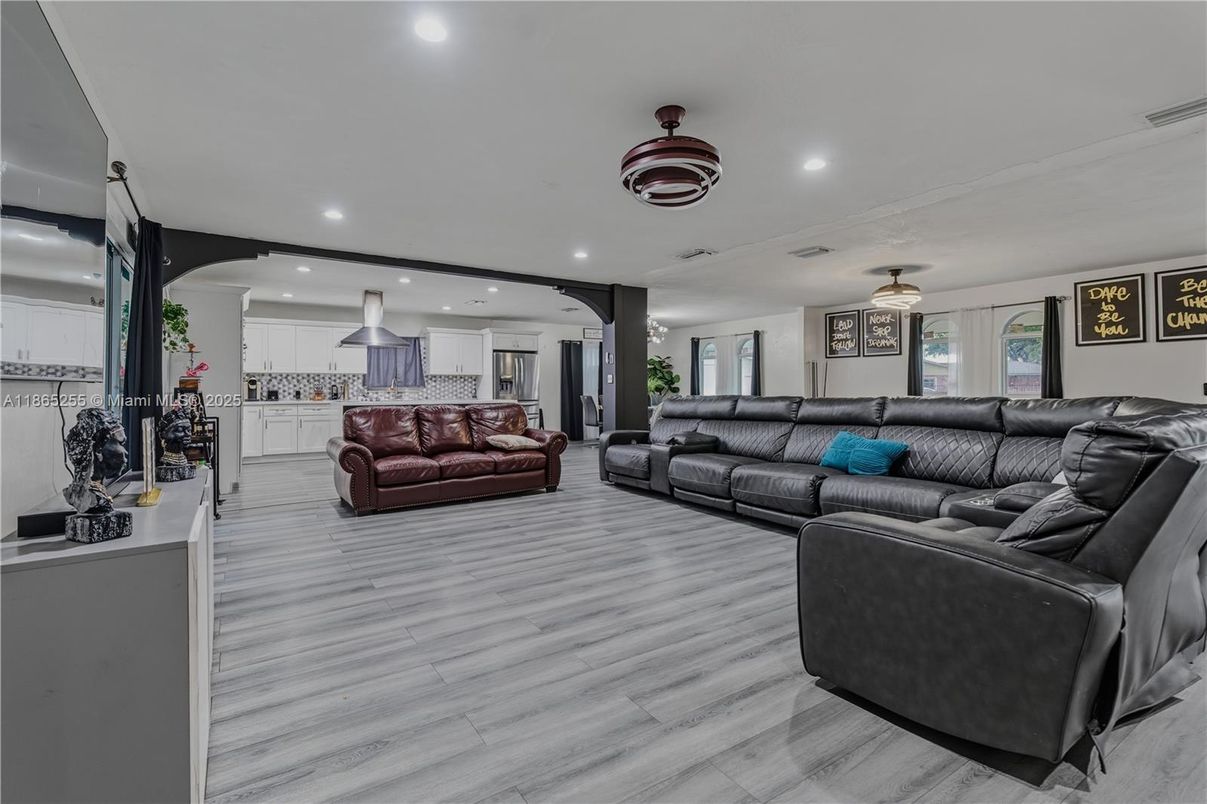 Interior, Kitchen, Living room, Pendant Lights, Recessed Lighting, Wood Texture Flooring