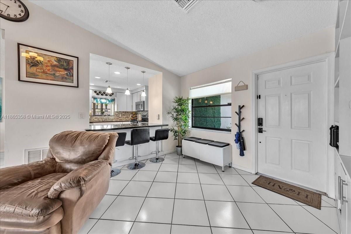 Interior, Kitchen, Living room, Pendant Lights, Recessed Lighting