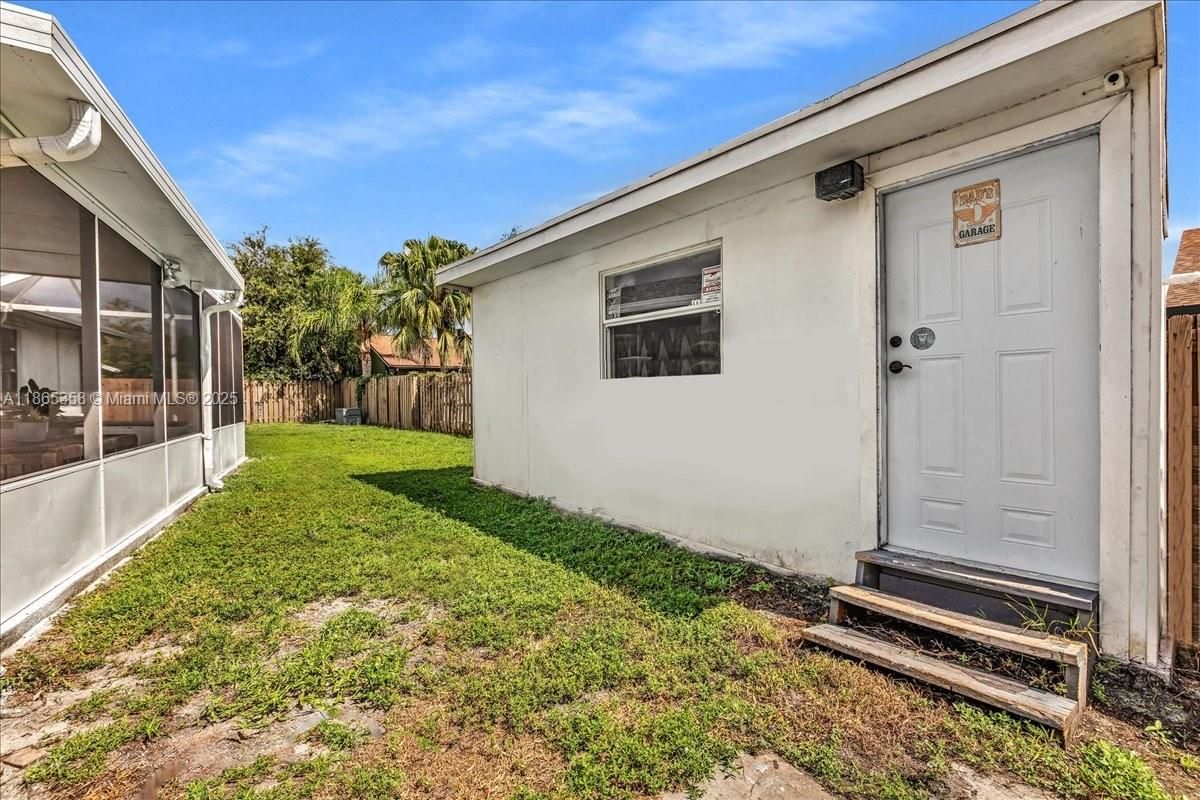 Backyard, Exterior