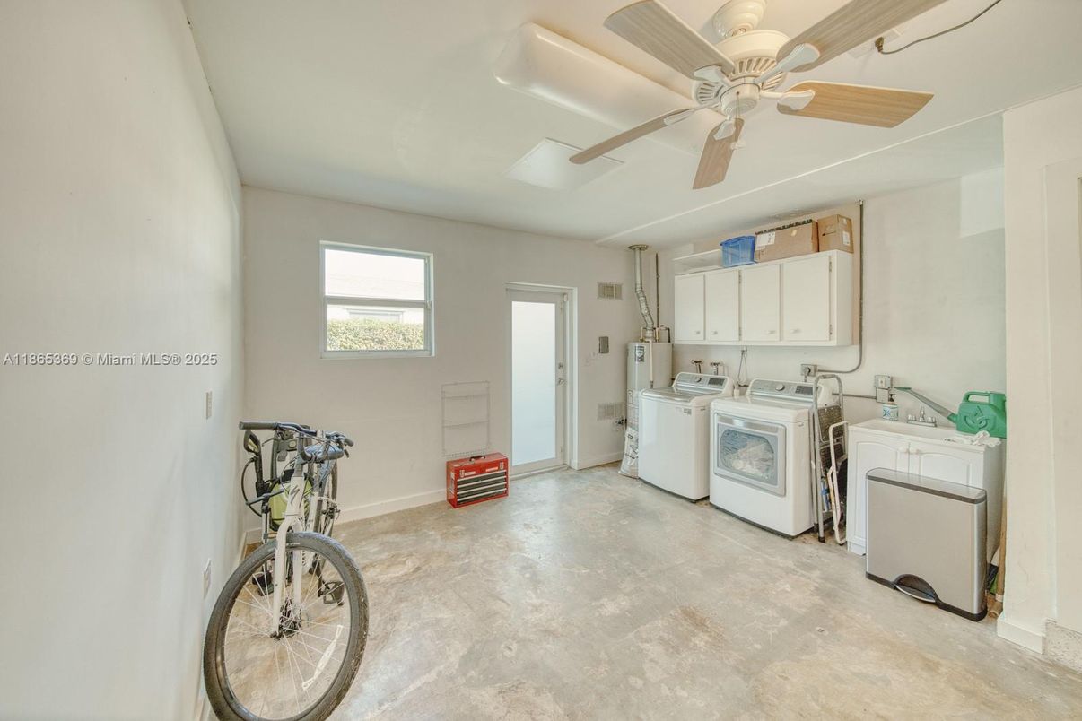 Interior, Washer