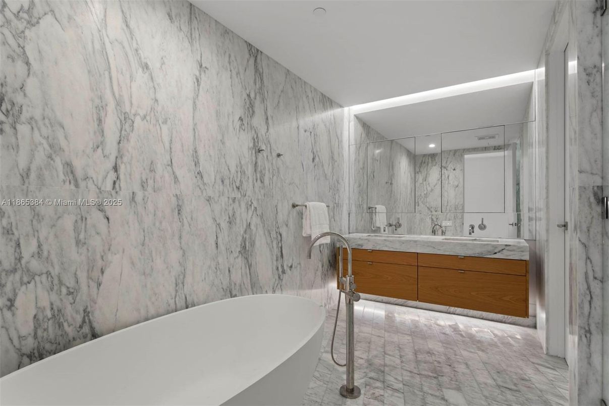 Bathroom, Free Standing Baths, Interior, Marble, Marble Walls, Recessed Lighting