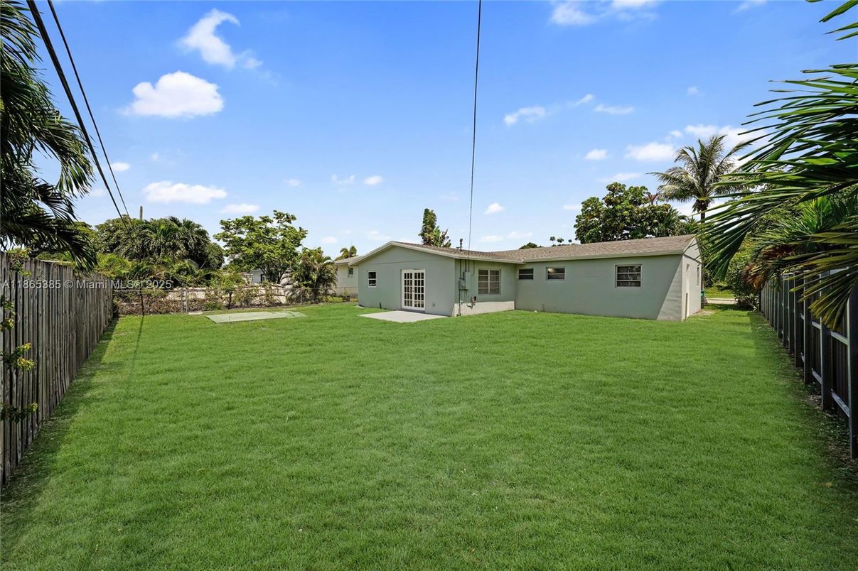 Backyard, Exterior