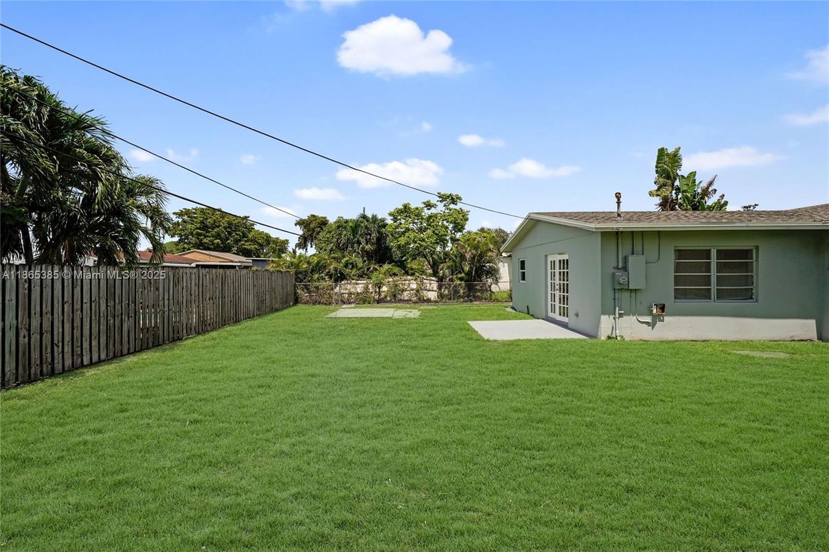 Backyard, Exterior
