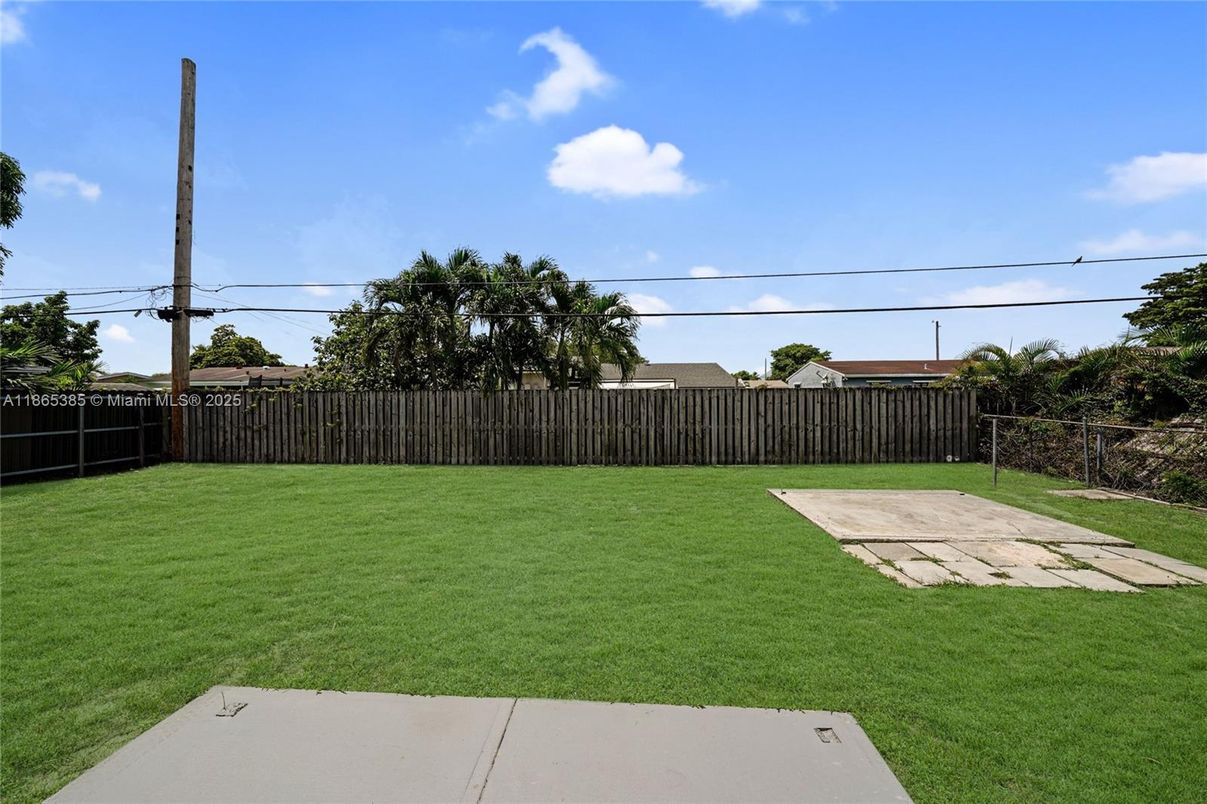 Backyard, Exterior