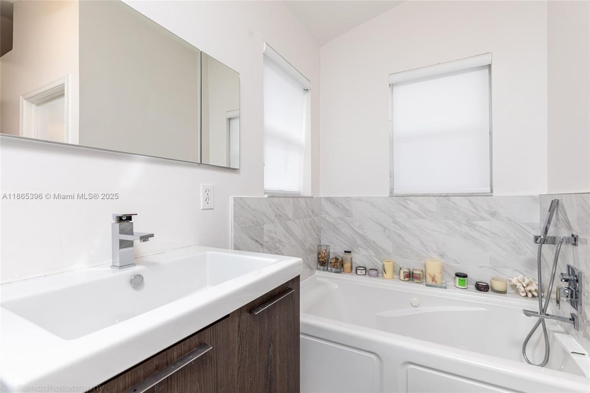 Bathroom, Interior, Marble Walls