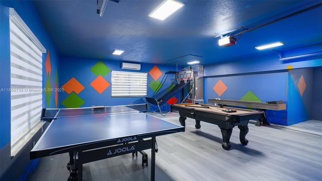 Billiard Table, Game Room, Interior, Recessed Lighting, Wood Texture Flooring