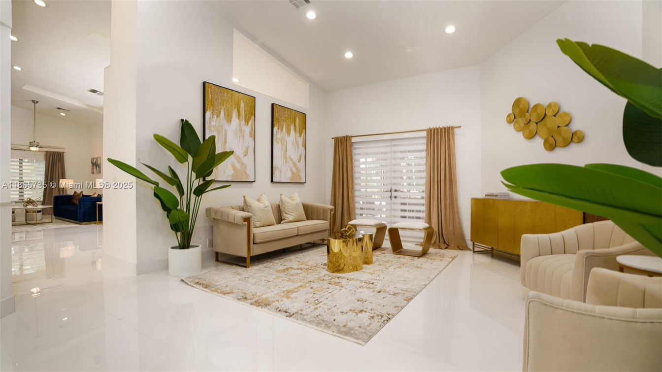 Interior, Living room, Pendant Lights, Recessed Lighting