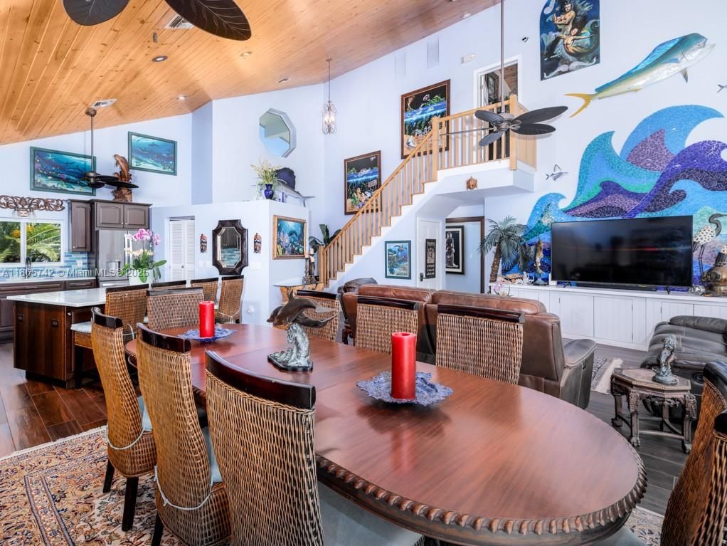 Dining room, Interior, Kitchen, Pendant Lights, Recessed Lighting, Wooden Ceilings, Wood Texture Flooring