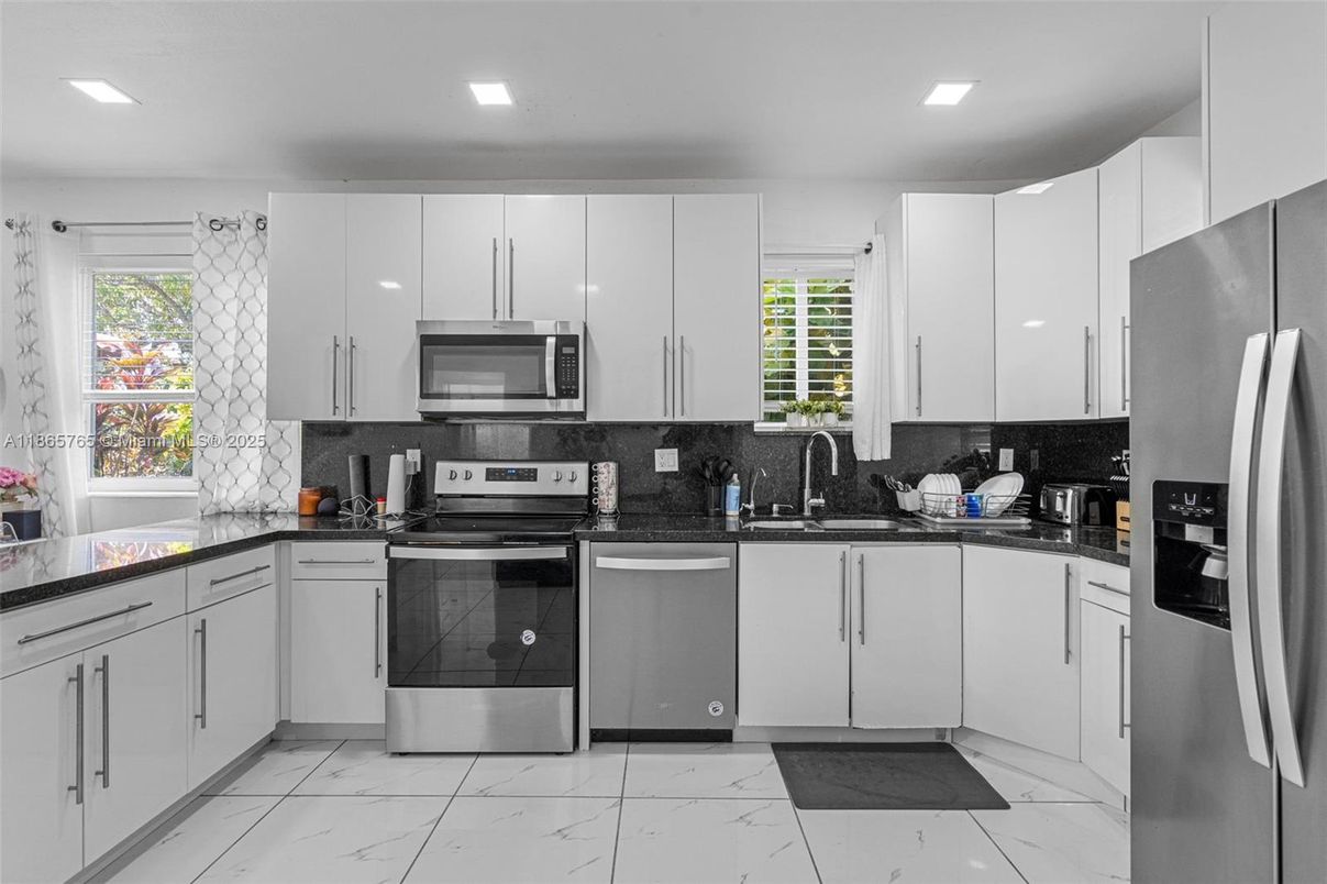 Interior, Kitchen, Marble, Recessed Lighting, Stainless Steel Appliances