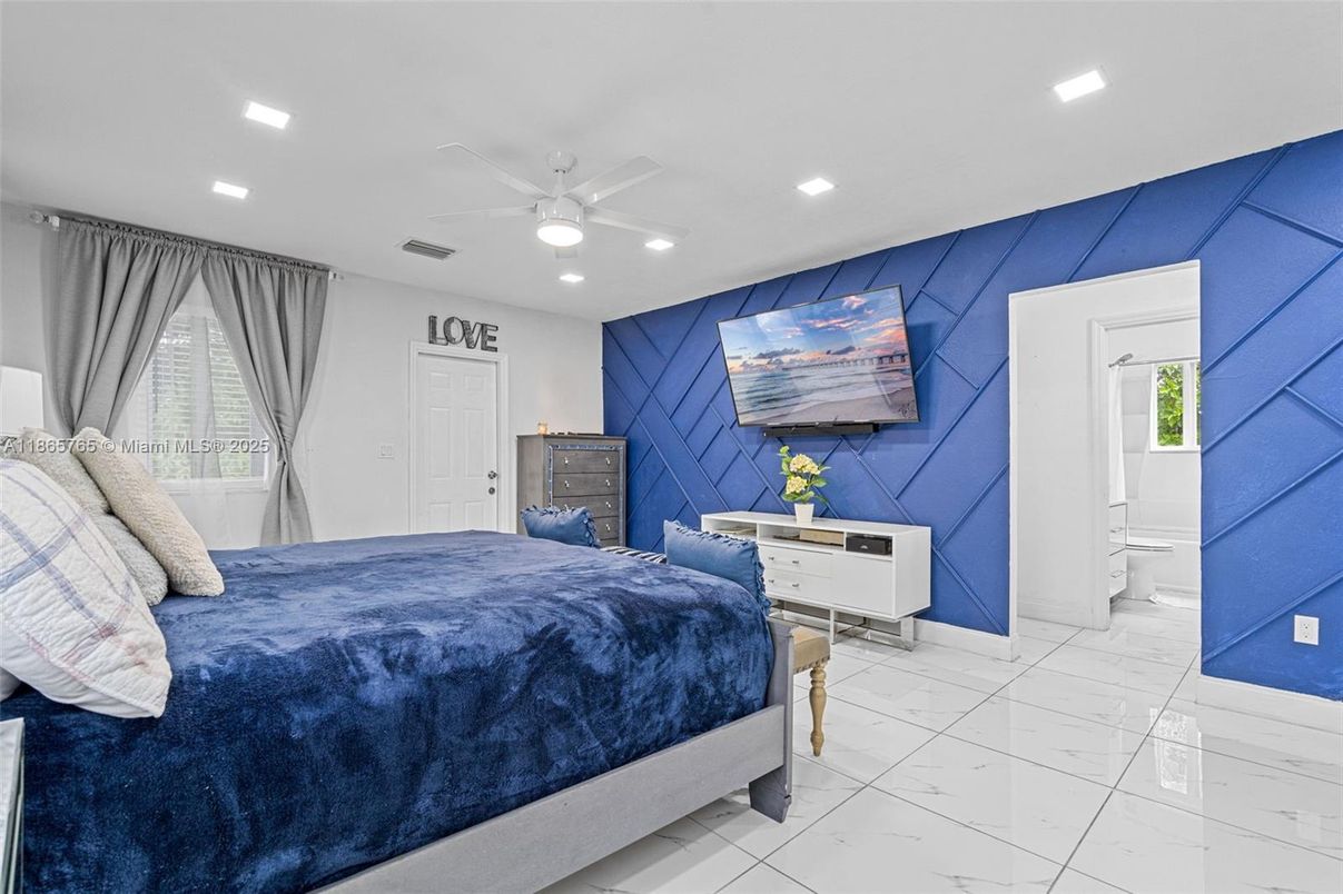 Bedroom, Interior, Marble, Recessed Lighting