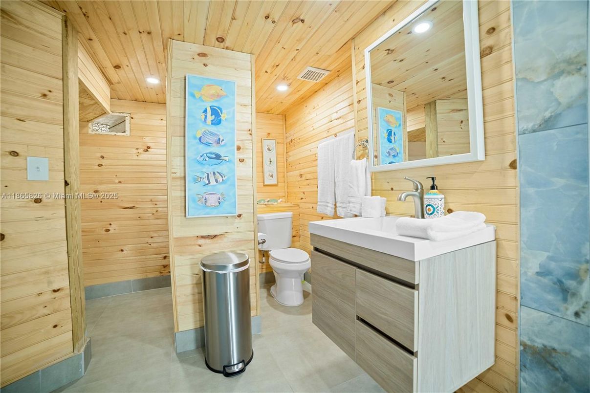 Bathroom, Interior, Recessed Lighting, Wooden Ceilings, Wooden Walls