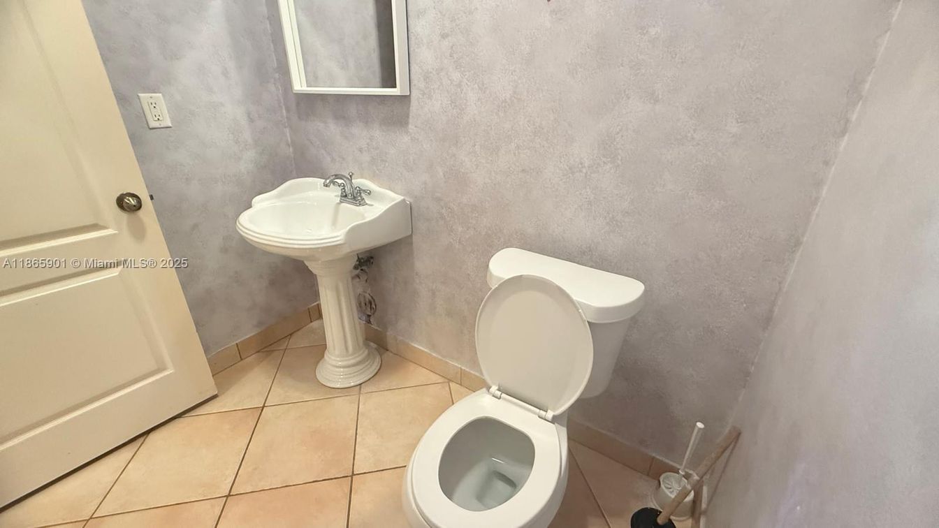 Bathroom, Interior