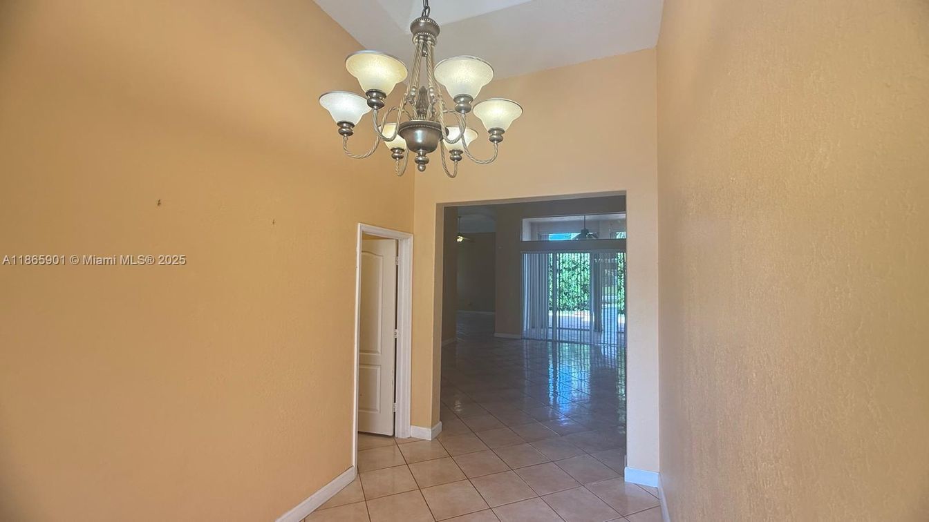 Chandelier, Interior