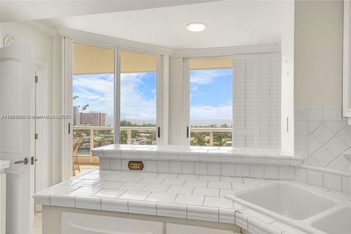 Interior, Recessed Lighting, Water