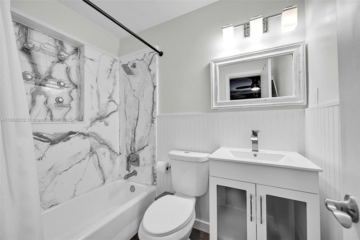 Bathroom, Interior, Marble Walls