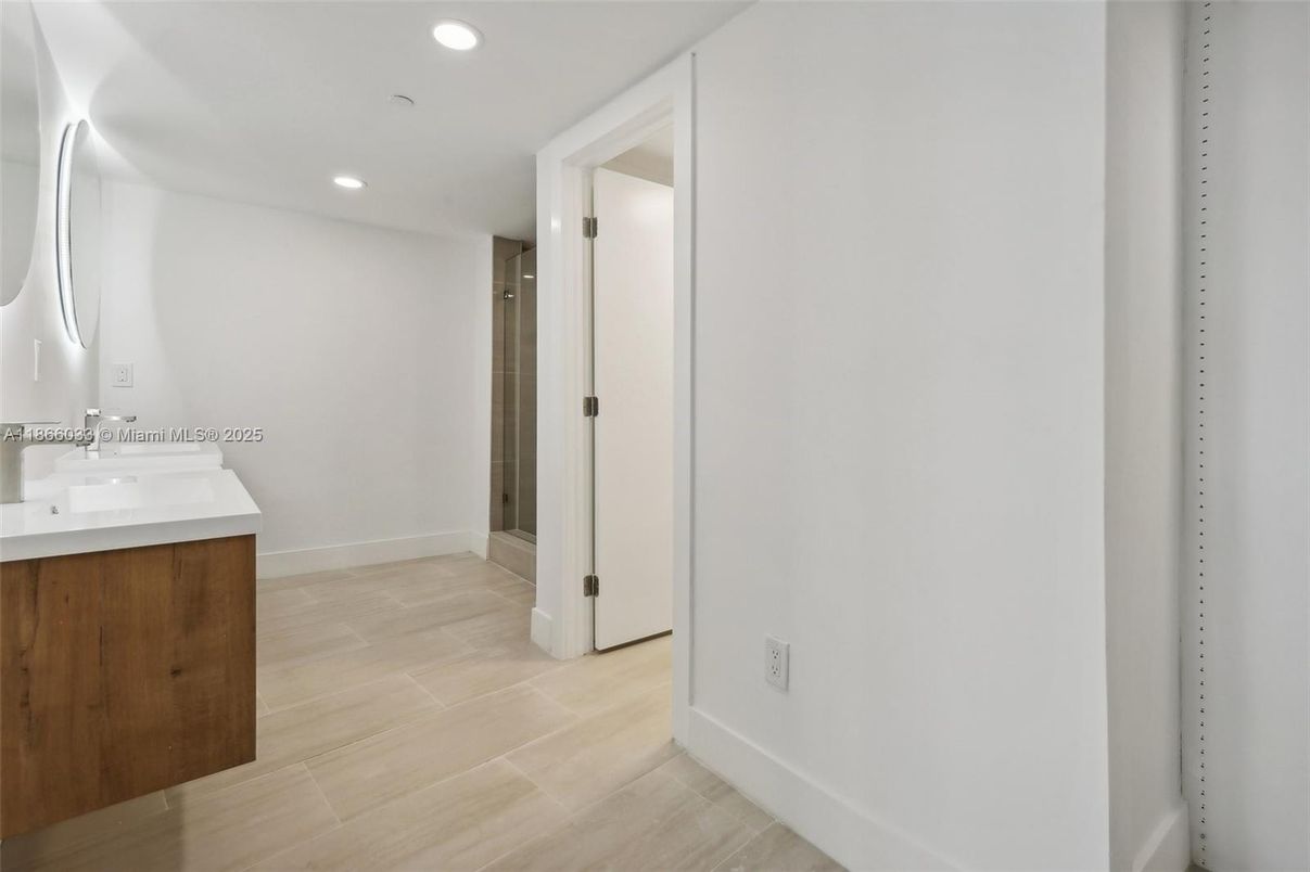 Bathroom, Interior, Recessed Lighting, Wood Texture Flooring