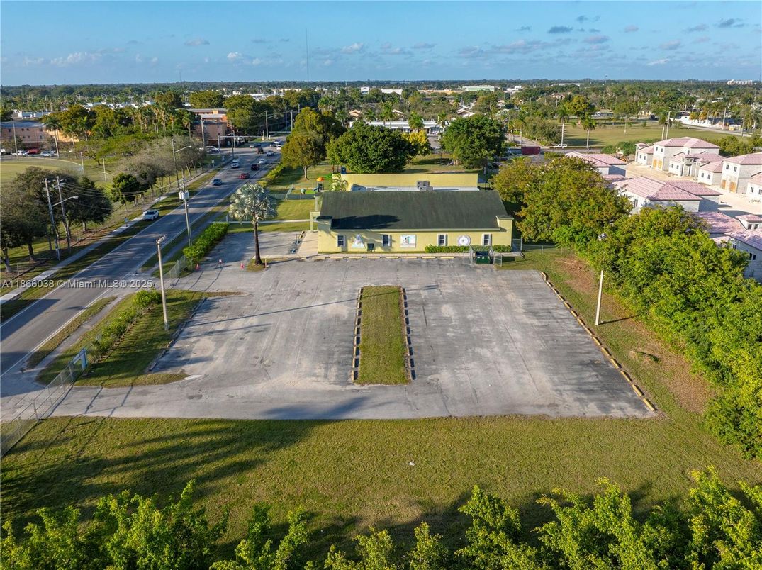 Exterior, Drone