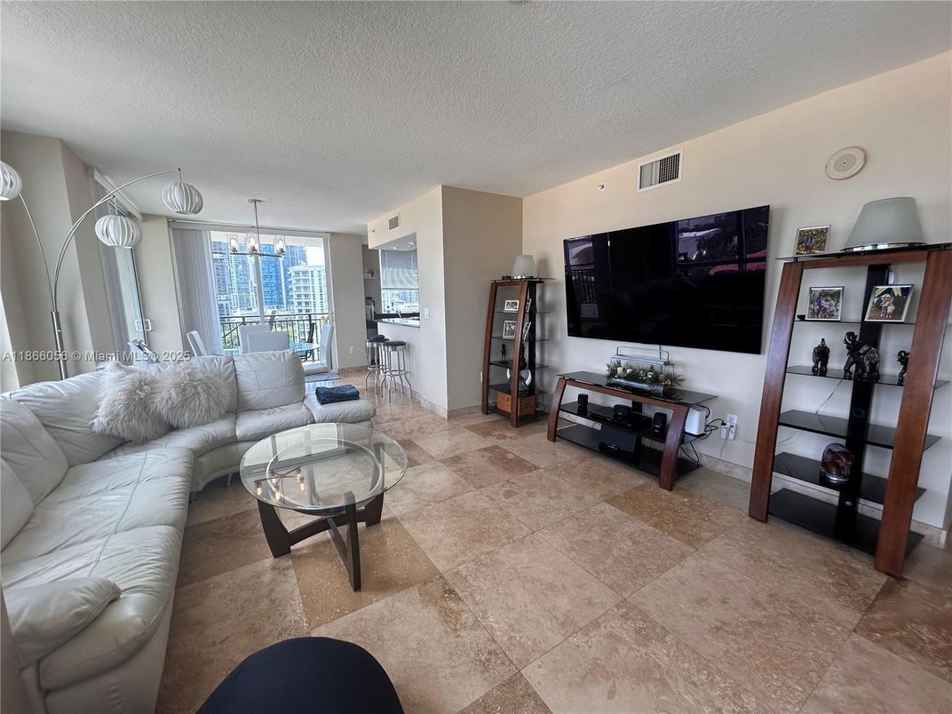 Chandelier, Dining room, Interior, Living room