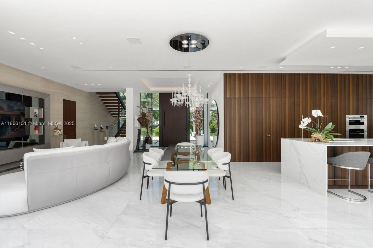 Dining room, Interior, Kitchen, Living room, Marble, Recessed Lighting