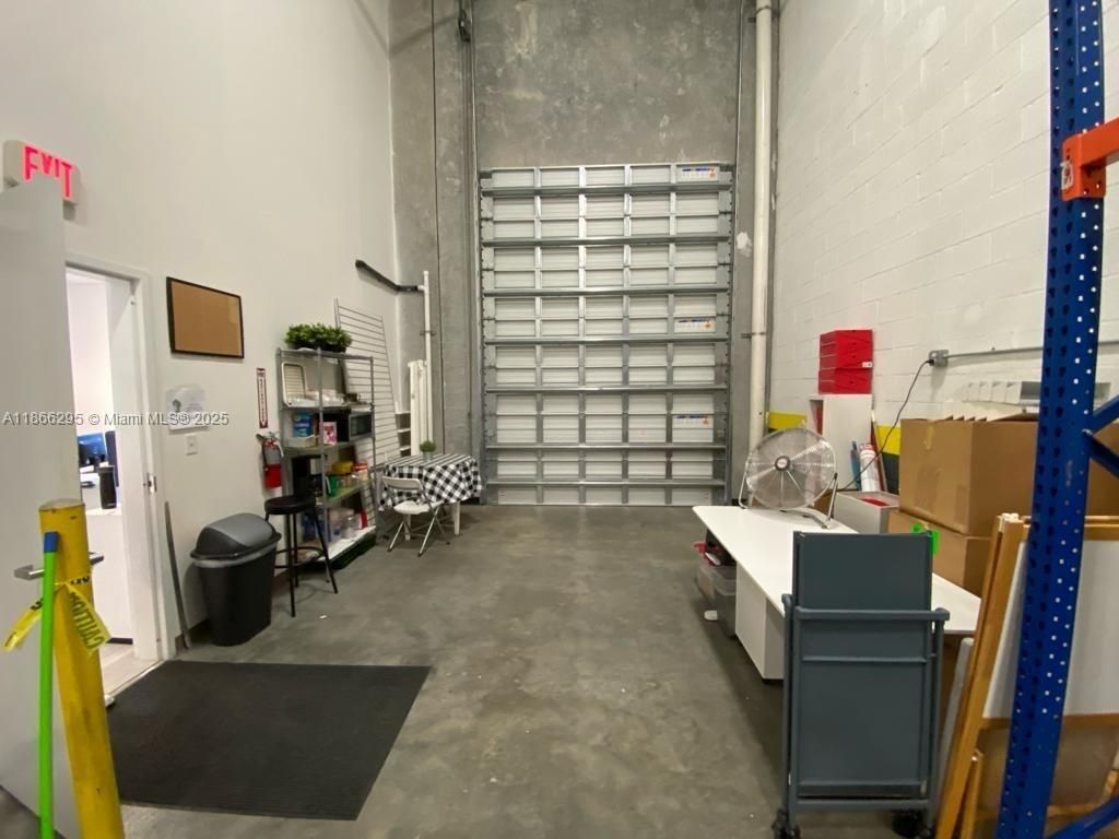 Garage, Interior