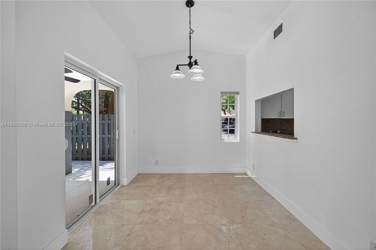 Chandelier, Empty room, Interior, Pendant Lights