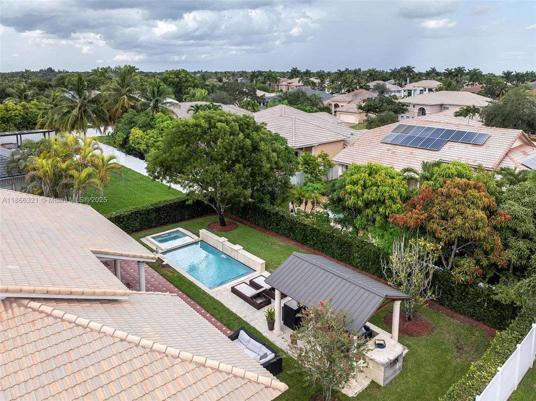 Exterior, Pool, Solar Panels