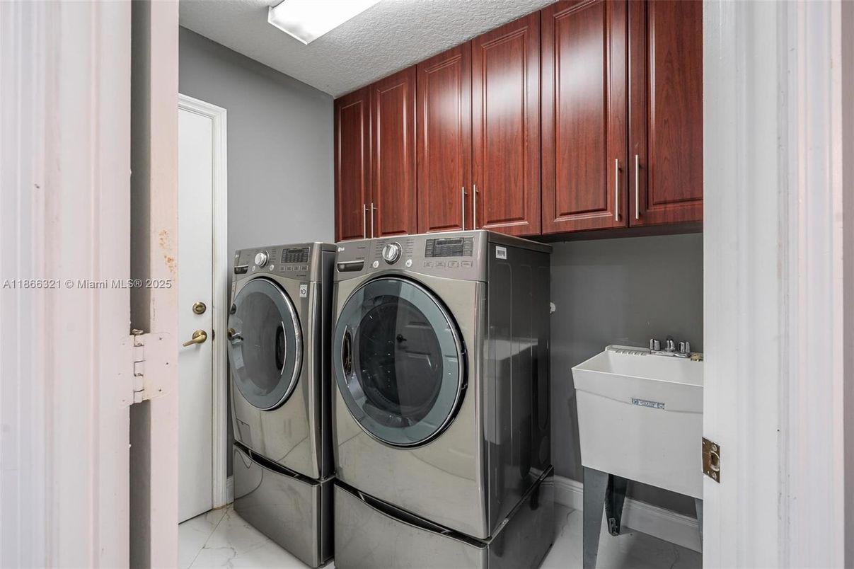 Interior, Washer