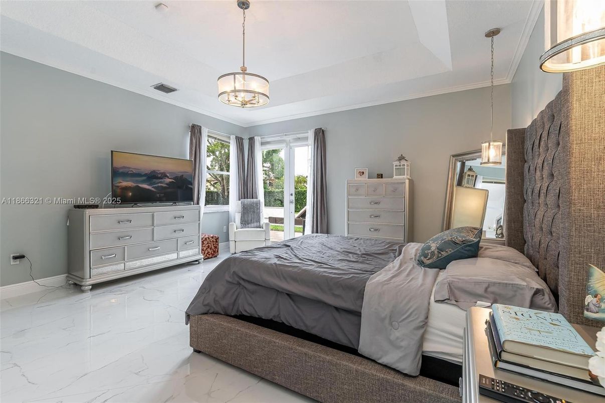 Bedroom, Interior, Marble, Pendant Lights