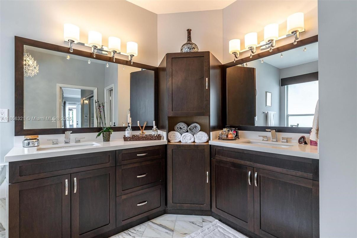 Bathroom, Dual Sink Vanities, Interior, Marble