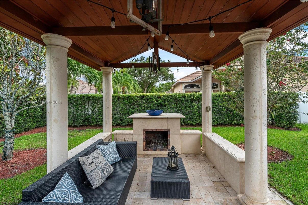 Exterior, Fireplace