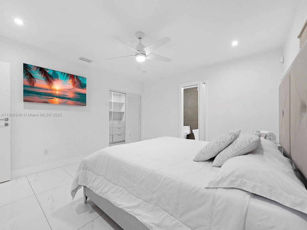 Bedroom, Interior, Marble, Recessed Lighting
