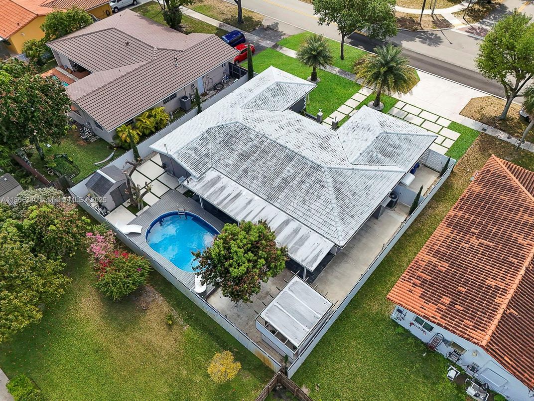 Exterior, Drone