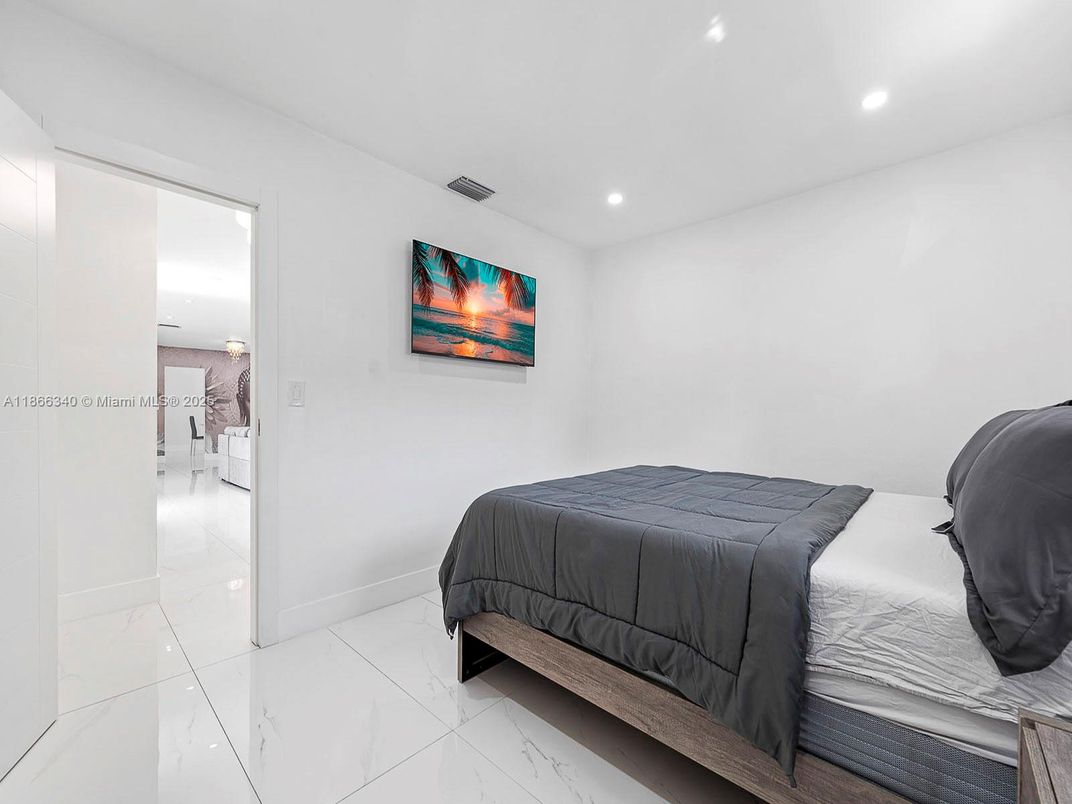 Bedroom, Interior, Marble, Recessed Lighting