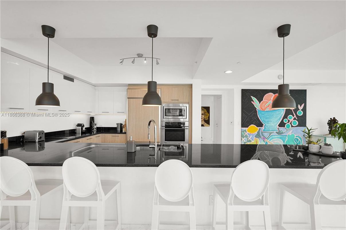 Interior, Kitchen, Pendant Lights, Recessed Lighting, Stainless Steel Appliances