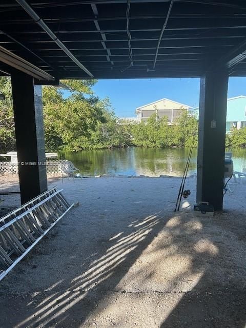 Exterior, Water