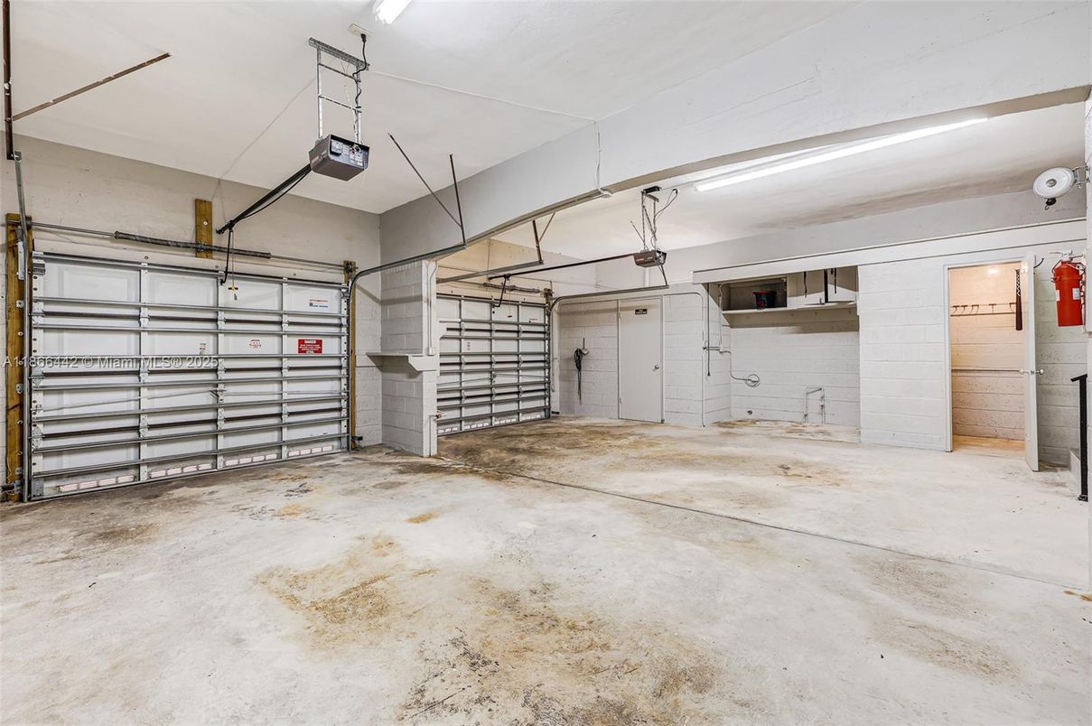 Garage, Interior