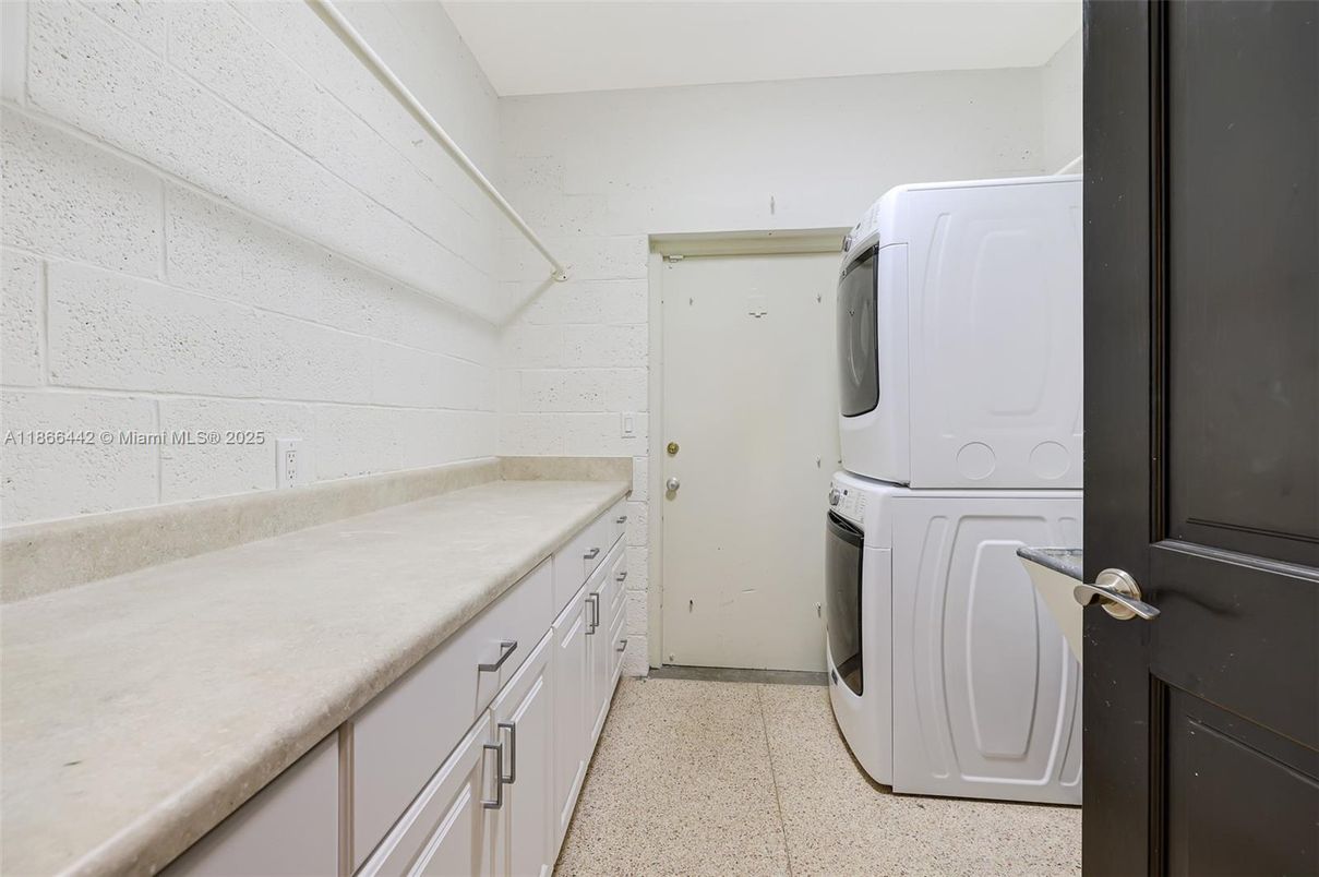 Interior, Washer