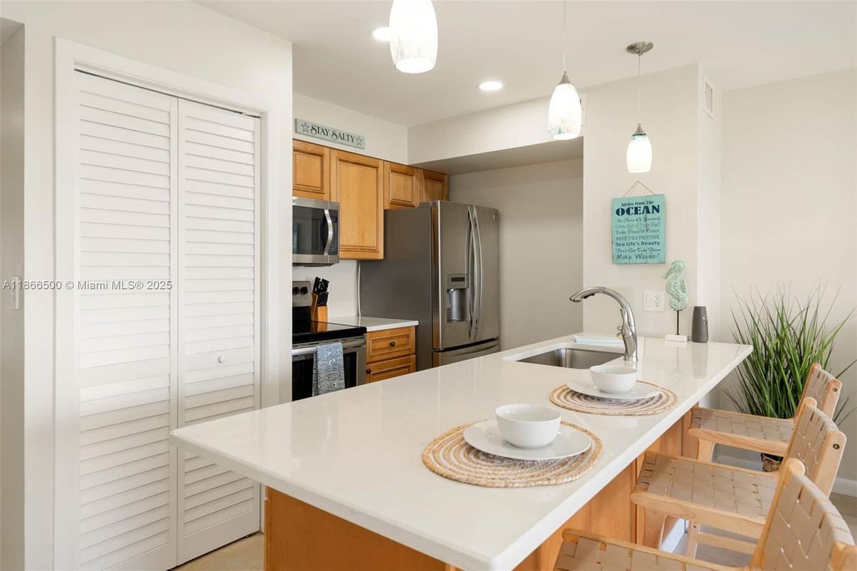 Interior, Kitchen, Pendant Lights, Recessed Lighting