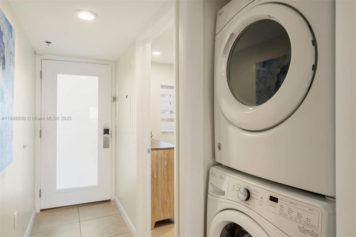 Interior, Recessed Lighting, Utility Closets, Washer