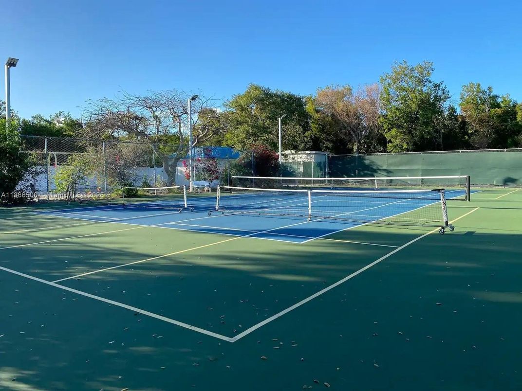 Exterior, Tennis Courts