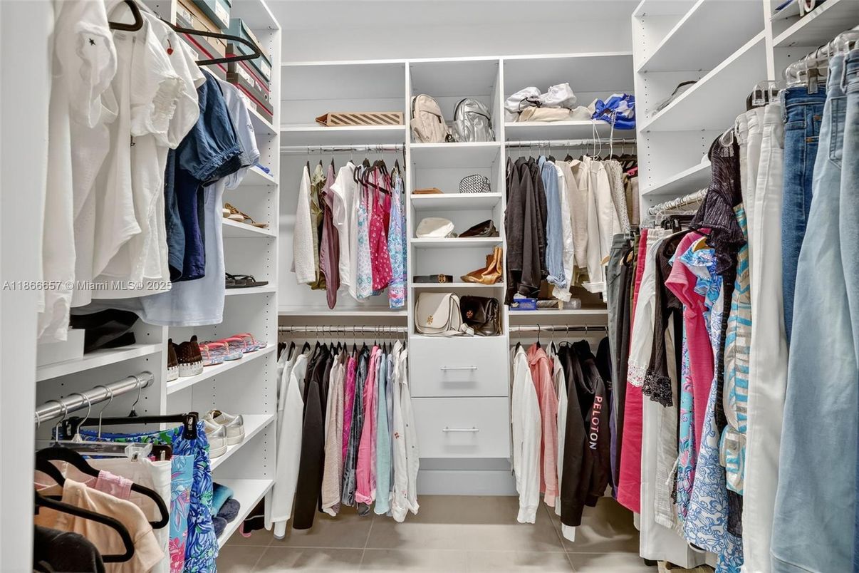 Interior, Walk-in Closets